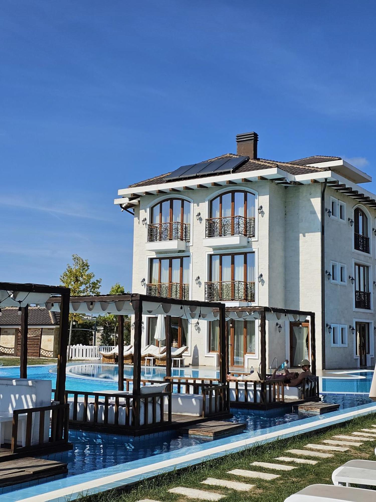 Vinea Resort Arape-Rashbulli Exterior foto